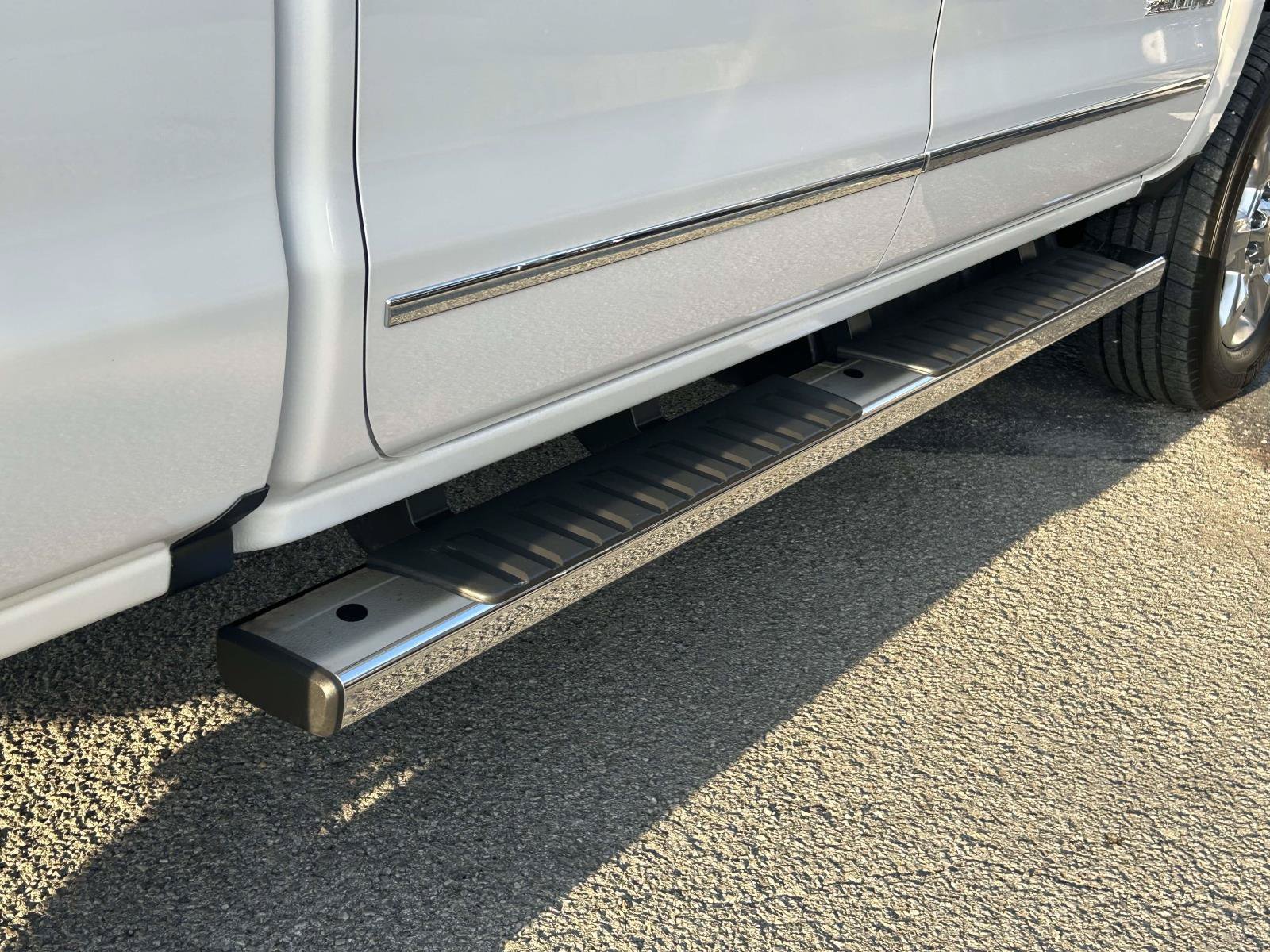 Used 2019 Chevrolet Silverado 2500 LTZ w/ Duramax Plus Package AWD/4WD image 12