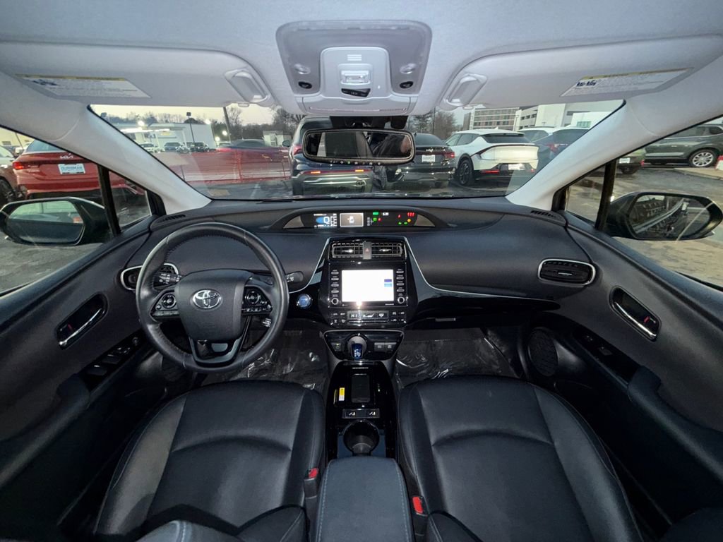 Used 2022 Toyota Prius XLE image 21