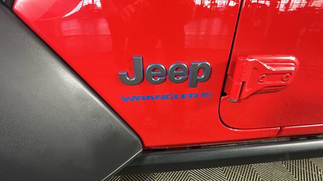 Used 2023 Jeep Wrangler Unlimited AWD/4WD image 10