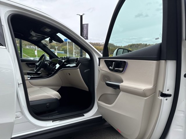 Certified 2025 Mercedes-Benz GLC 300 GLC 300 image 25