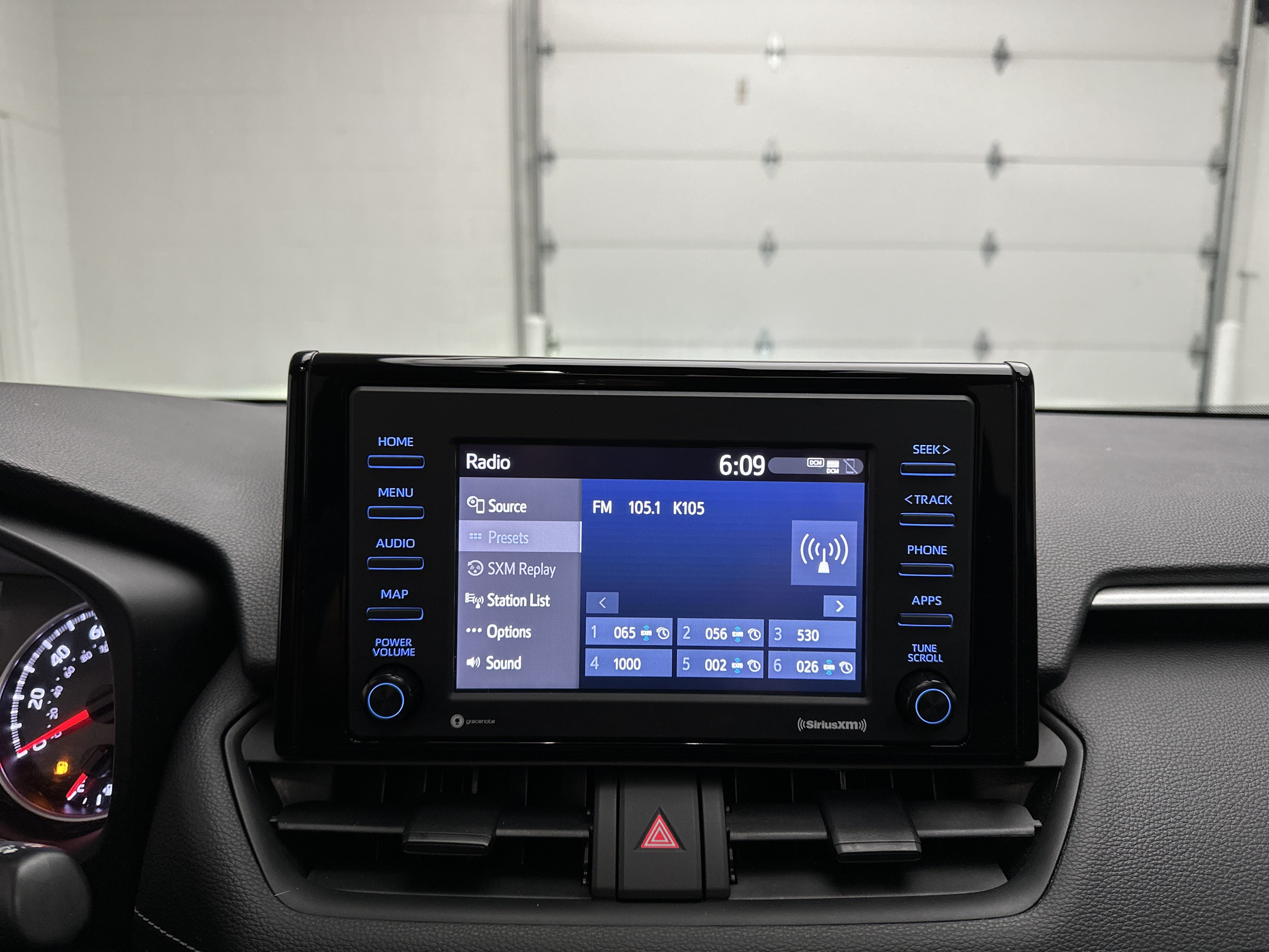 Used 2022 Toyota RAV4 XLE w/ Convenience Package AWD/4WD image 30