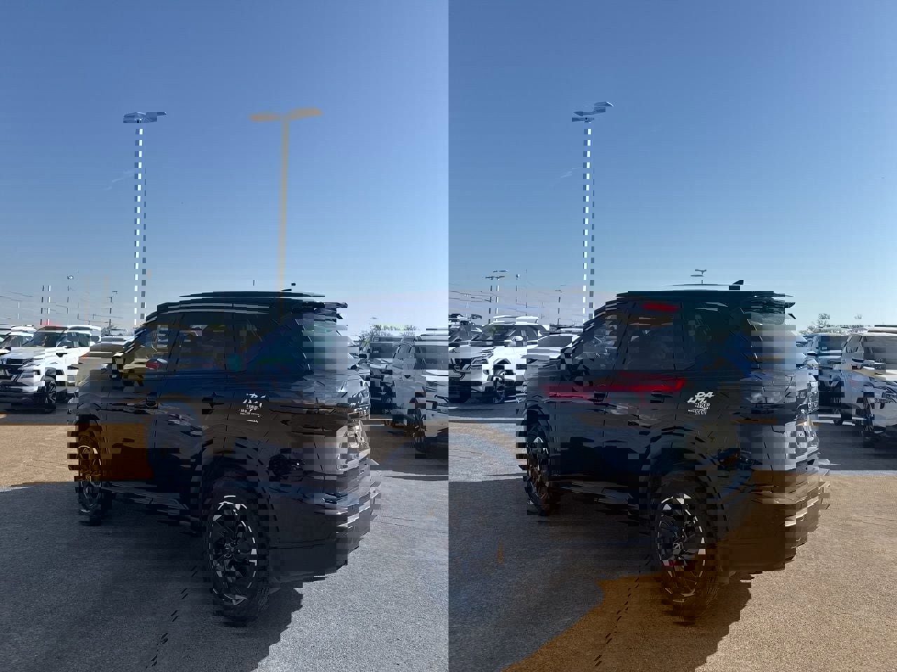 Used 2024 Nissan Rogue SV image 13