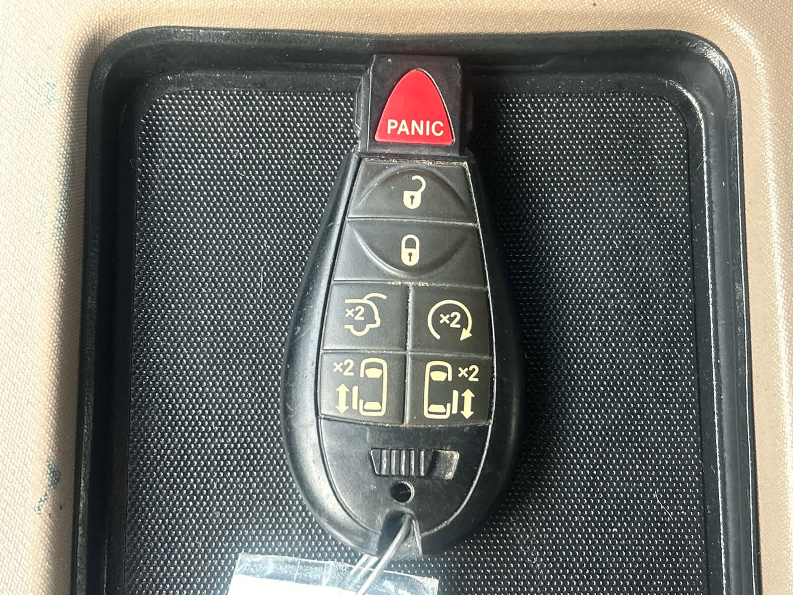 Used 2015 Chrysler Town & Country Touring w/ Driver Convenience Group image 36
