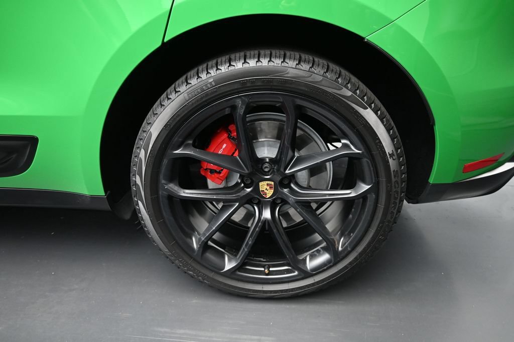 Certified 2023 Porsche Macan GTS AWD/4WD image 9
