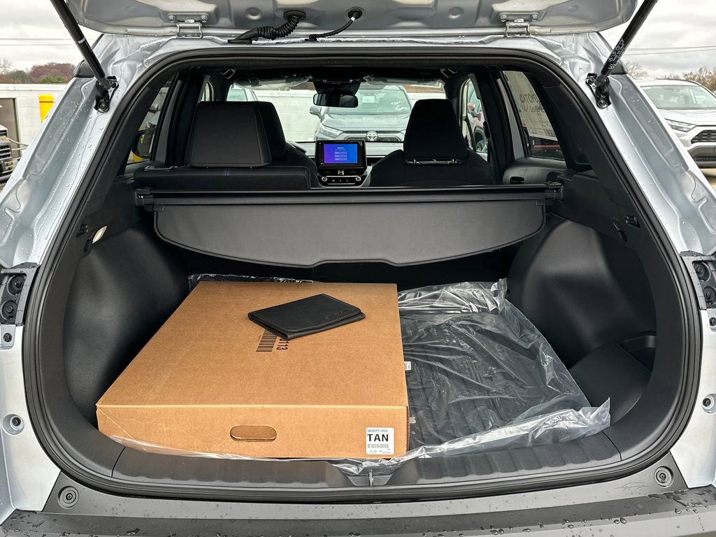 New 2026 Toyota Corolla Cross SE image 6