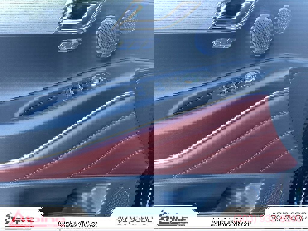 Used 2025 Genesis GV80 3.5T Prestige image 19