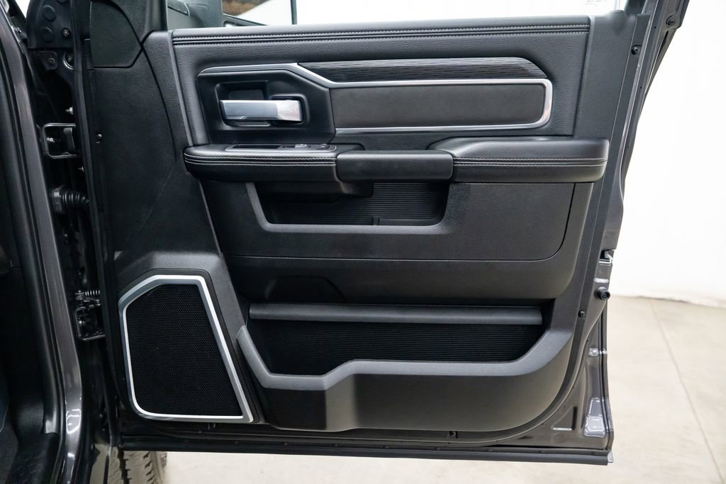 Used 2024 RAM 2500 Laramie w/ Night Edition image 27