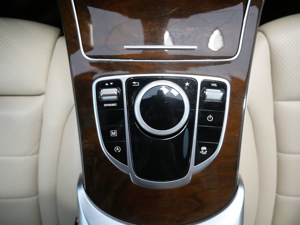 Used 2017 Mercedes-Benz GLC 300 4MATIC image 33