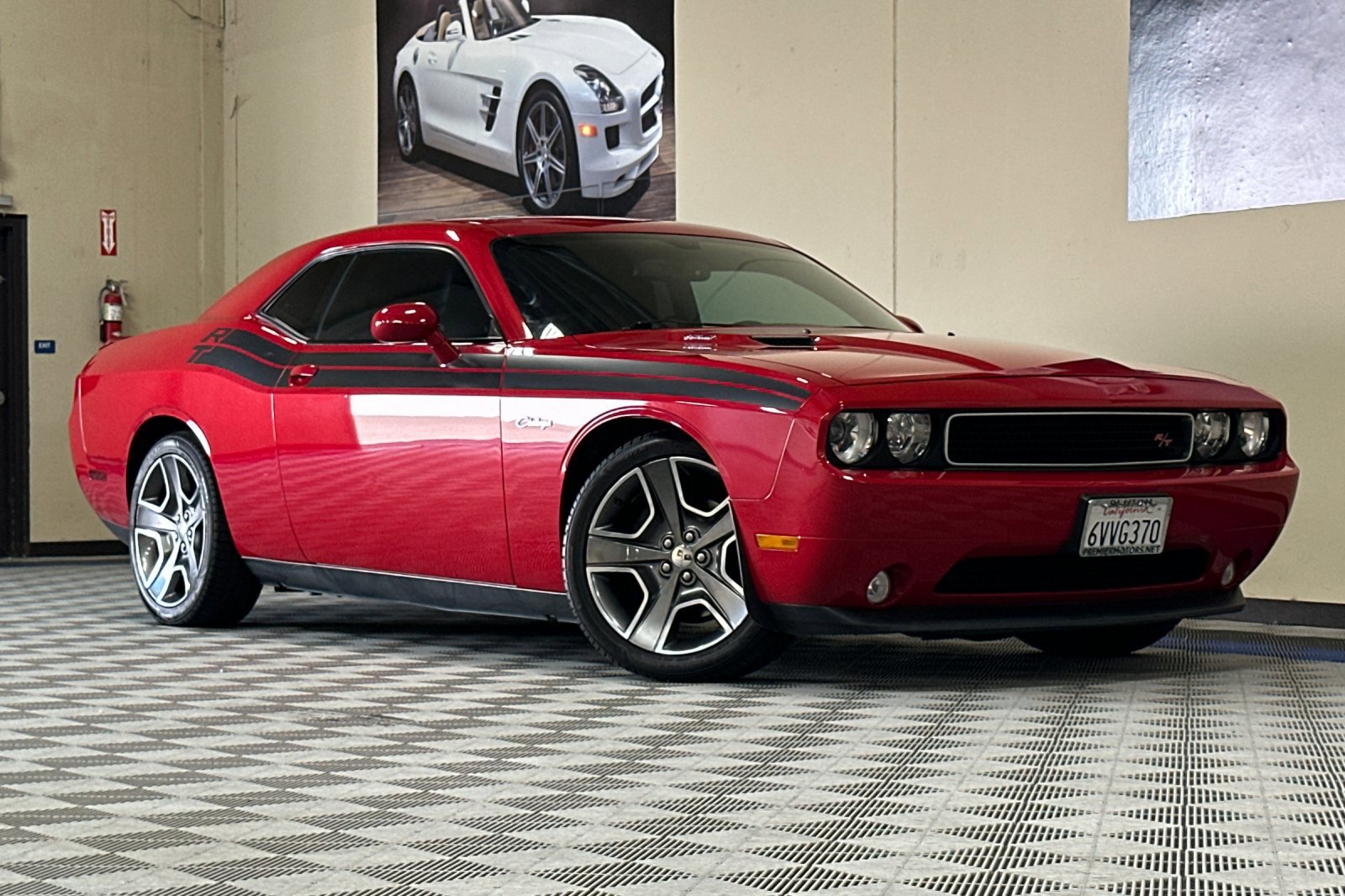 Used 2012 Dodge Challenger R/T image 2