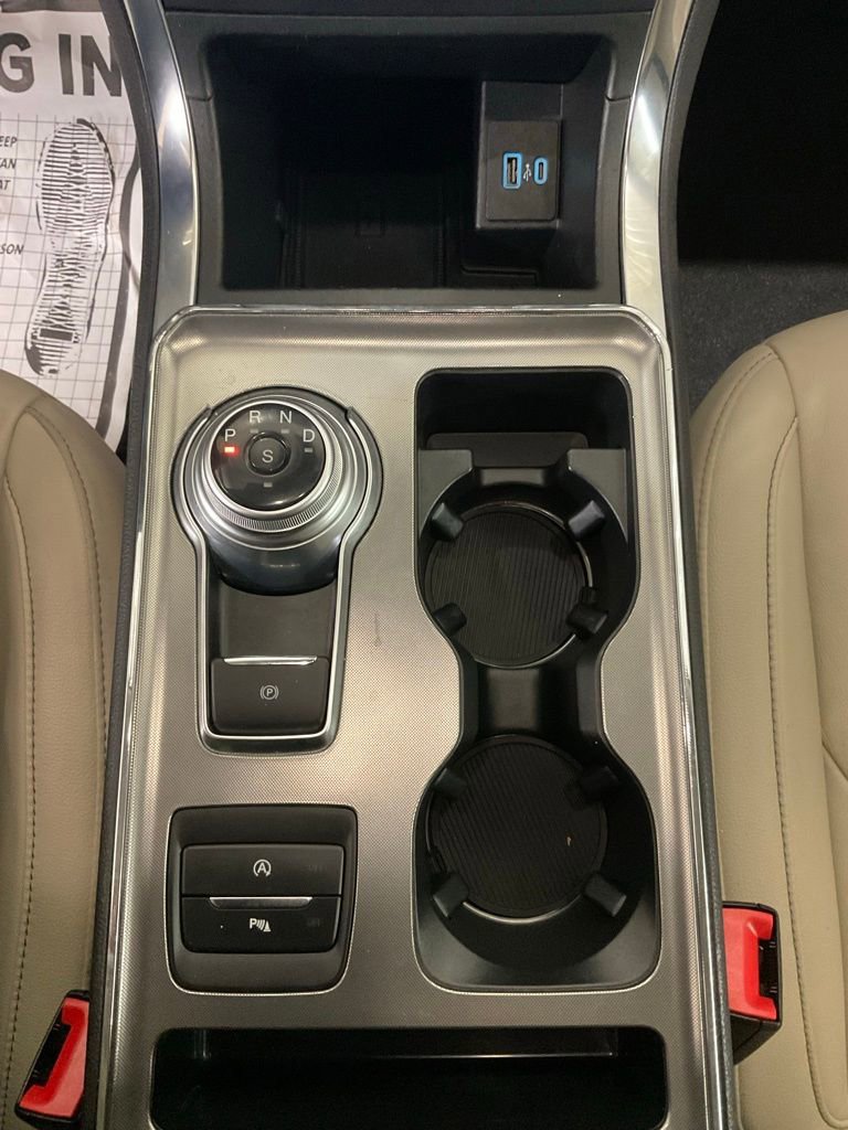 Used 2022 Ford Edge Titanium AWD/4WD image 26