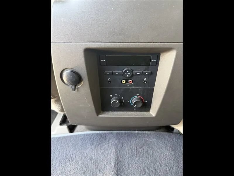 Used 2011 Ford Expedition EL XLT RWD image 17