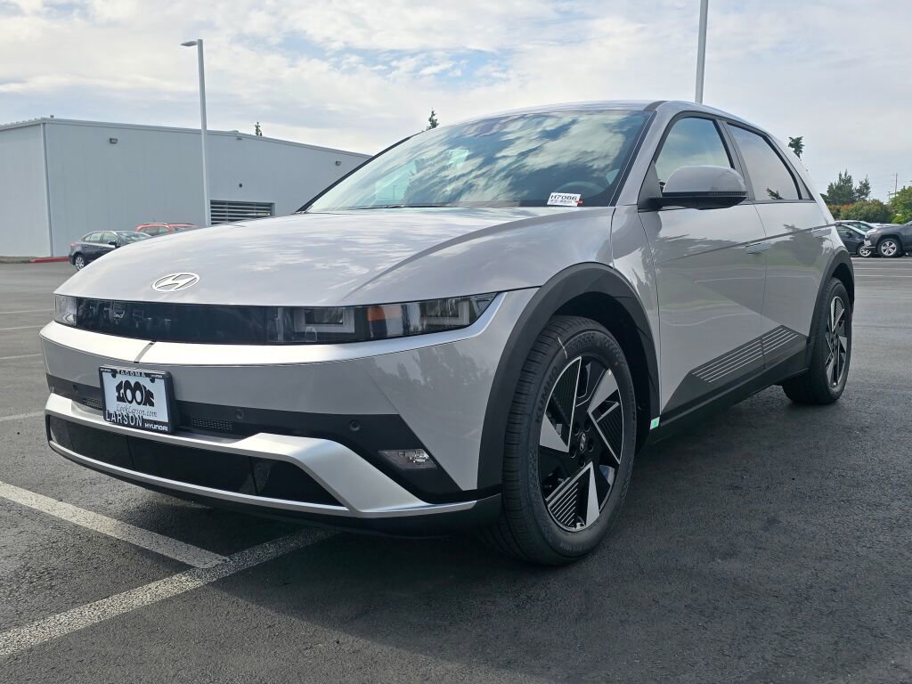 New 2025 Hyundai Ioniq 5 SE image 7