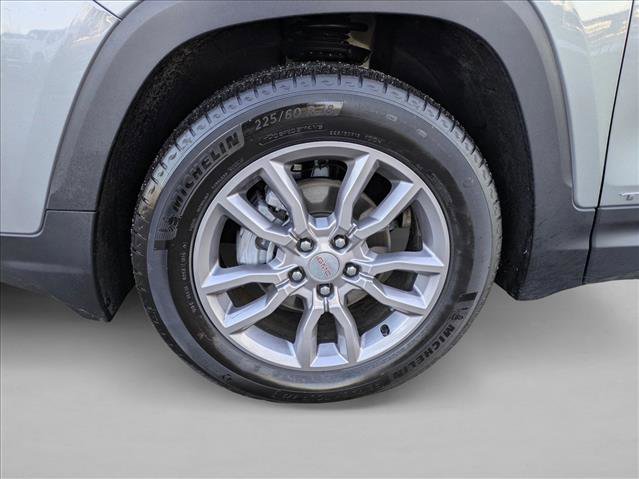 Used 2024 GMC Terrain SLT image 23