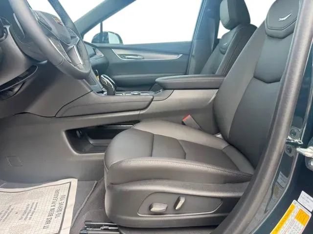 New 2026 Cadillac XT5 Luxury AWD/4WD image 9