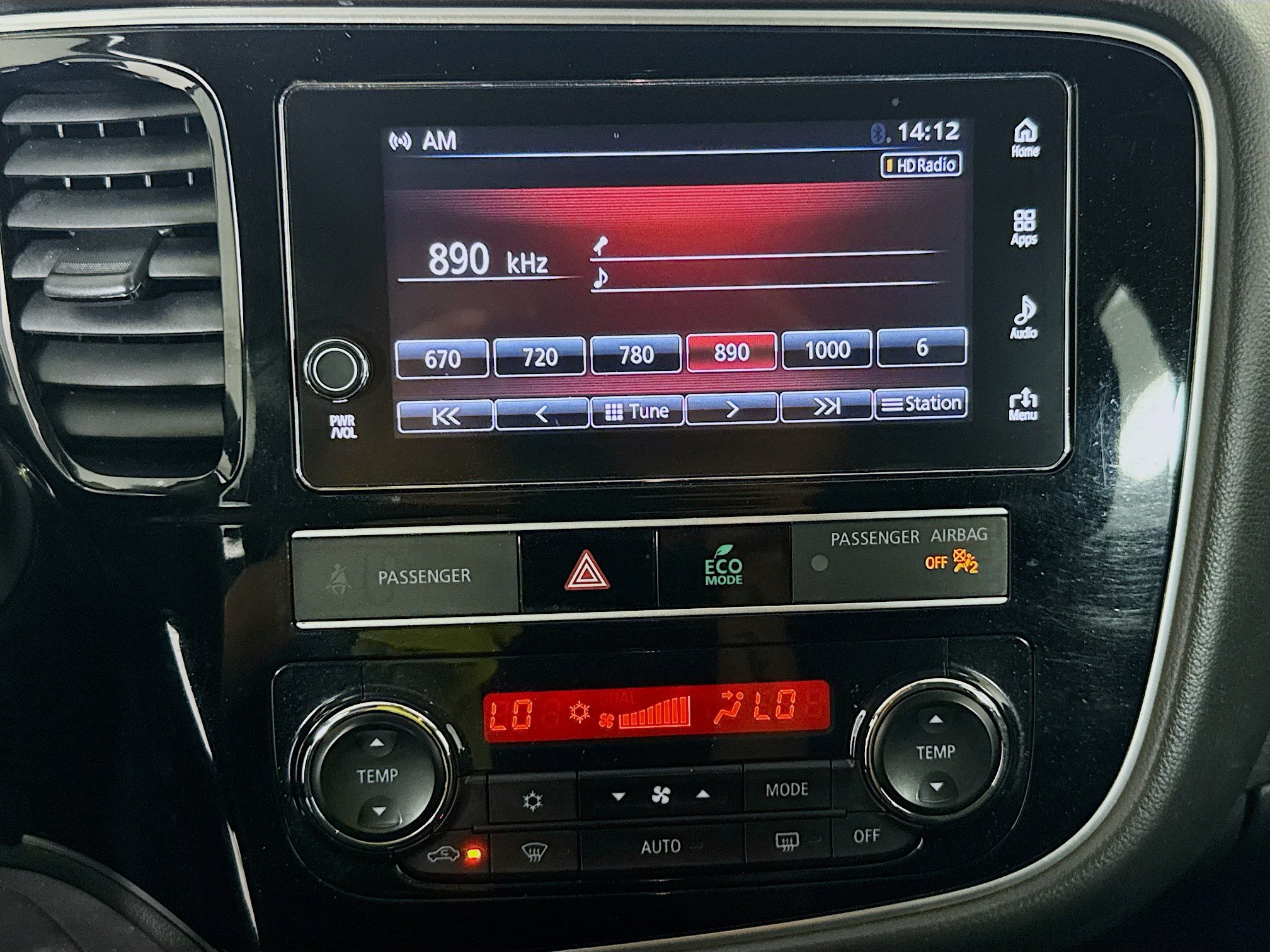 Used 2019 Mitsubishi Outlander SEL AWD/4WD image 16