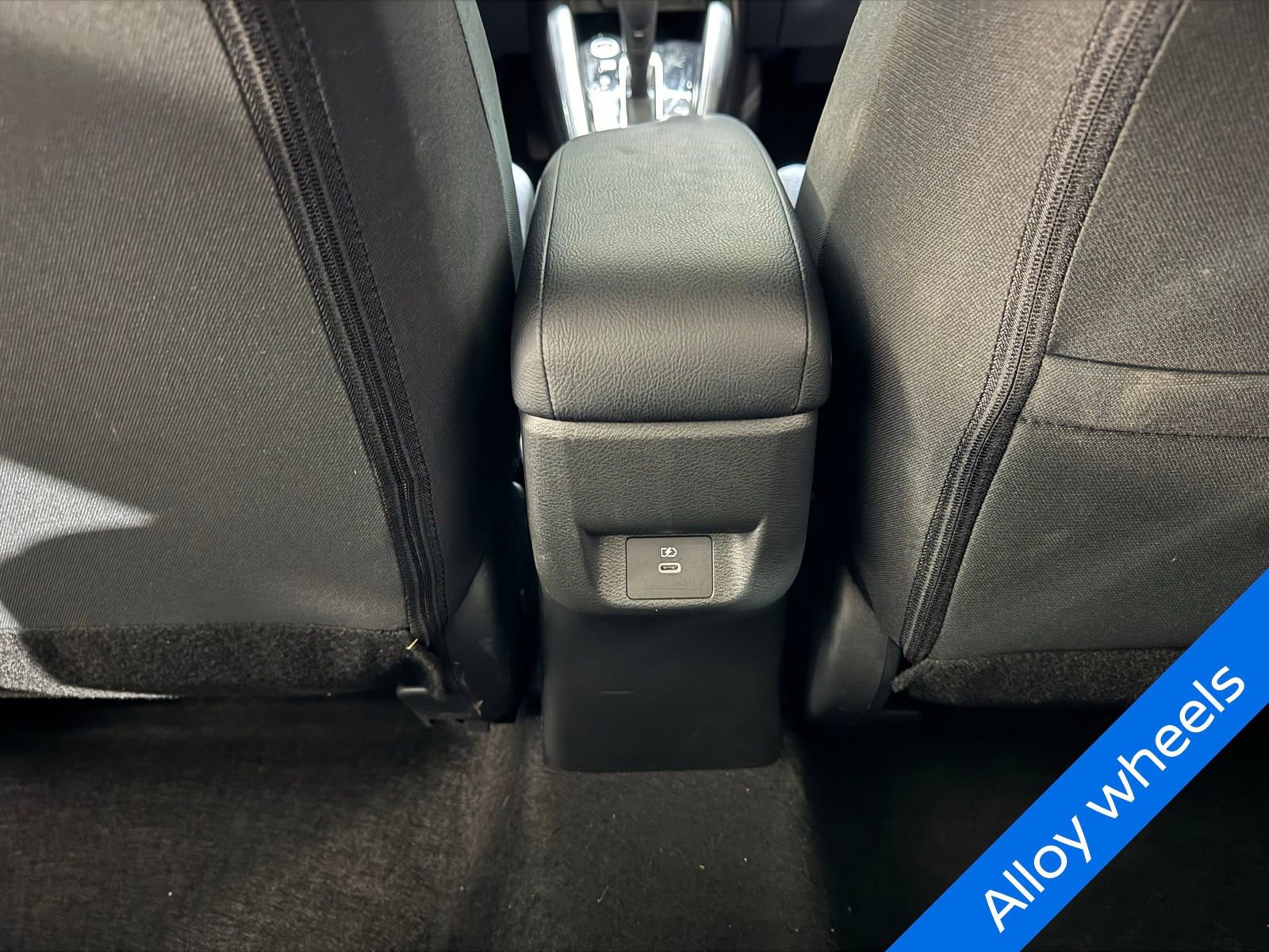 Used 2025 Nissan Versa SV image 16