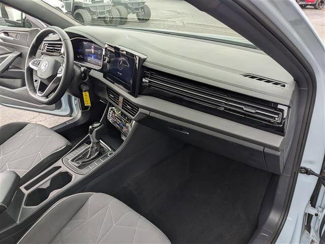 Used 2025 Volkswagen Jetta Sport image 19
