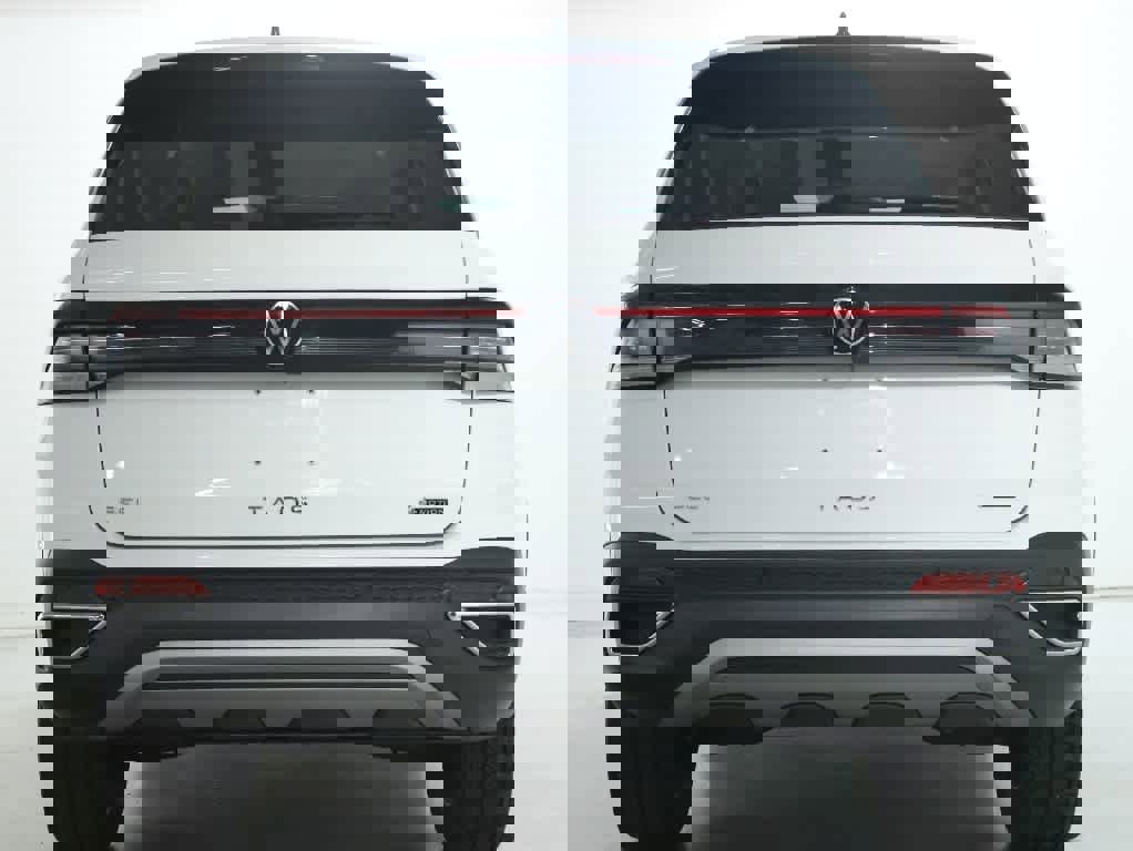 Certified 2025 Volkswagen Taos SEL image 47