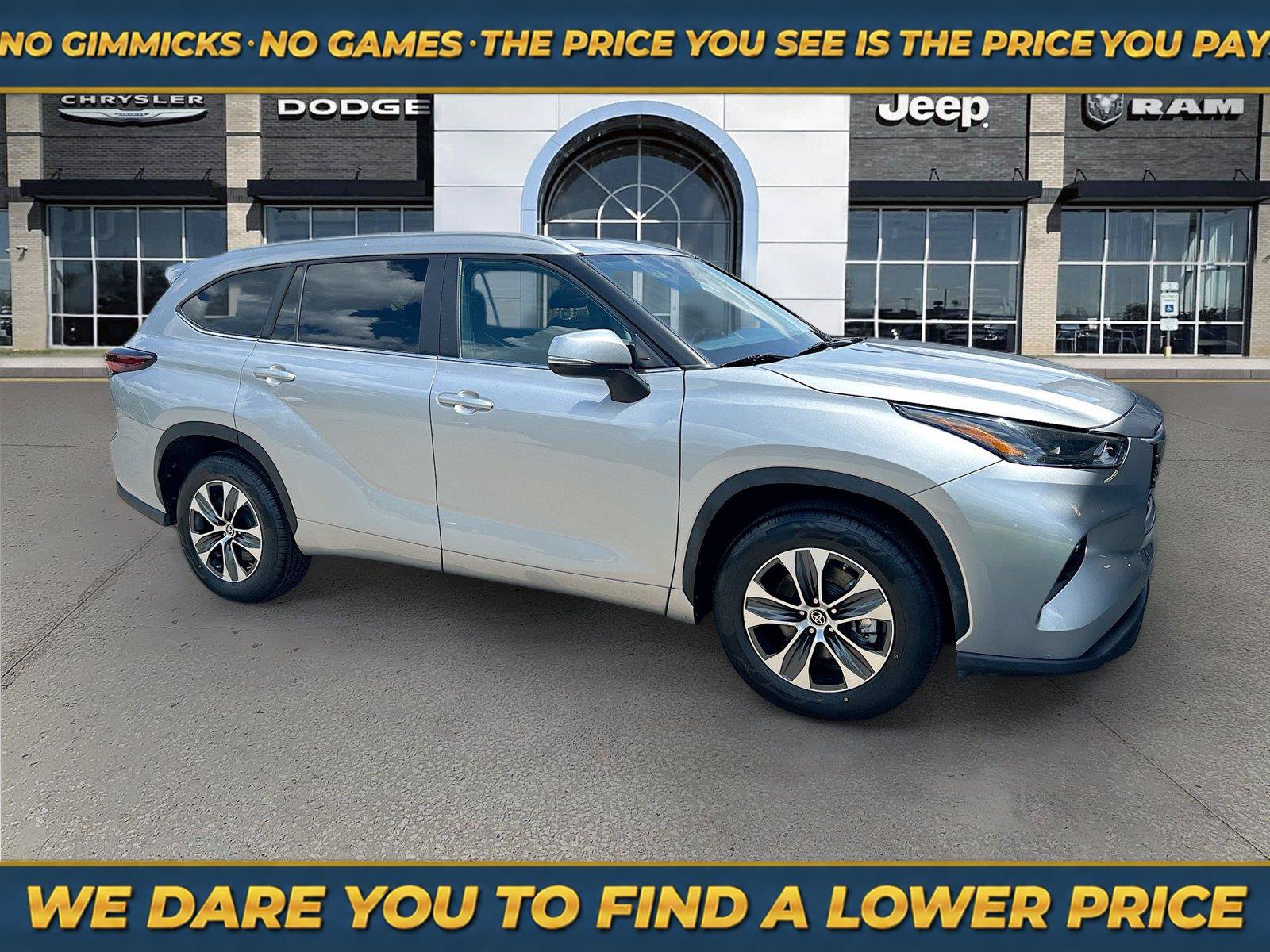 Used 2024 Toyota Highlander XLE FWD video 1