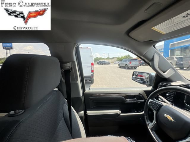 Used 2023 Chevrolet Silverado 1500 LT AWD/4WD image 15