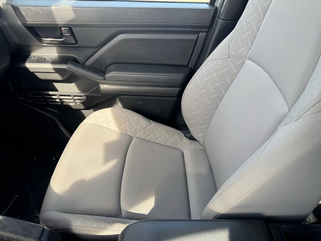Certified 2024 Toyota Tacoma SR5 AWD/4WD image 19