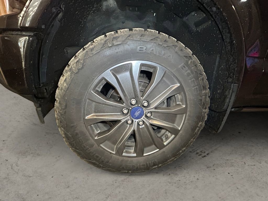 Used 2018 Ford F150 Lariat w/ Equipment Group 502A Luxury image 15