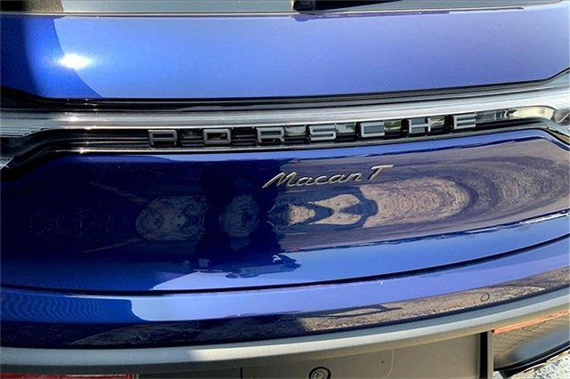 New 2025 Porsche Macan Turbo image 38