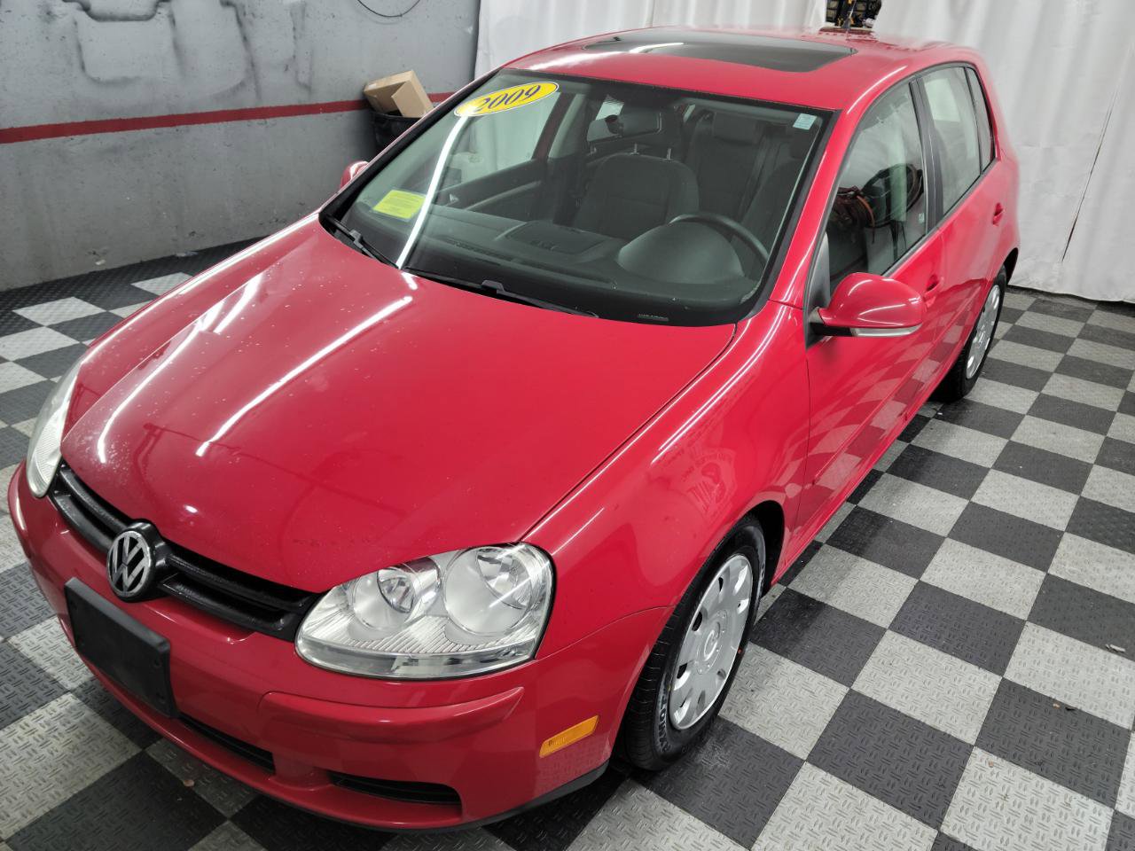 Used 2009 Volkswagen Rabbit S image 6