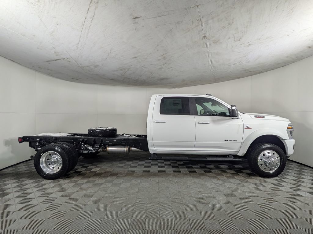 New 2026 RAM 5500 Tradesman w/ Laramie Trim Package image 6