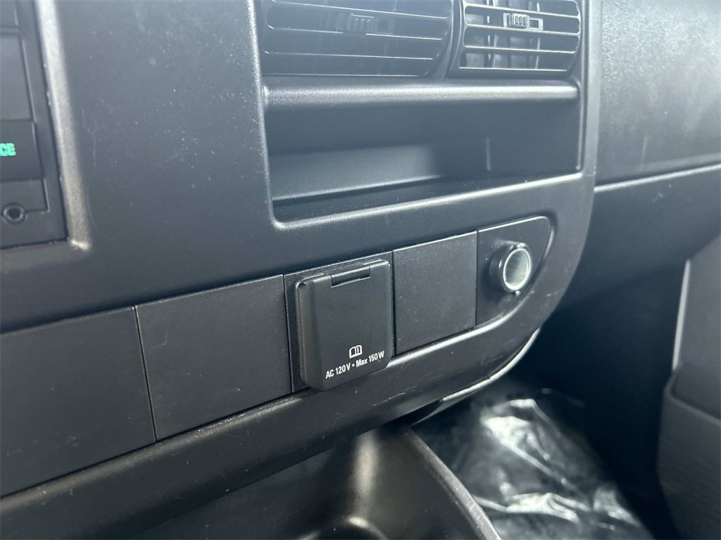 Used 2023 GMC Savana 2500 w/ Driver Convenience Package image 28