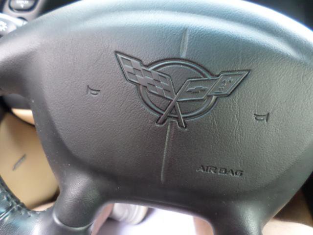 Used 2004 Chevrolet Corvette Convertible w/ Preferred Equipment Group image 38
