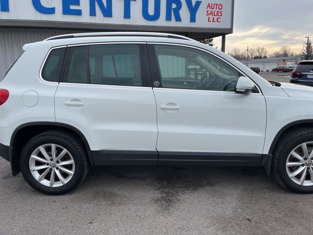 Used 2017 Volkswagen Tiguan Wolfsburg Edition image 15
