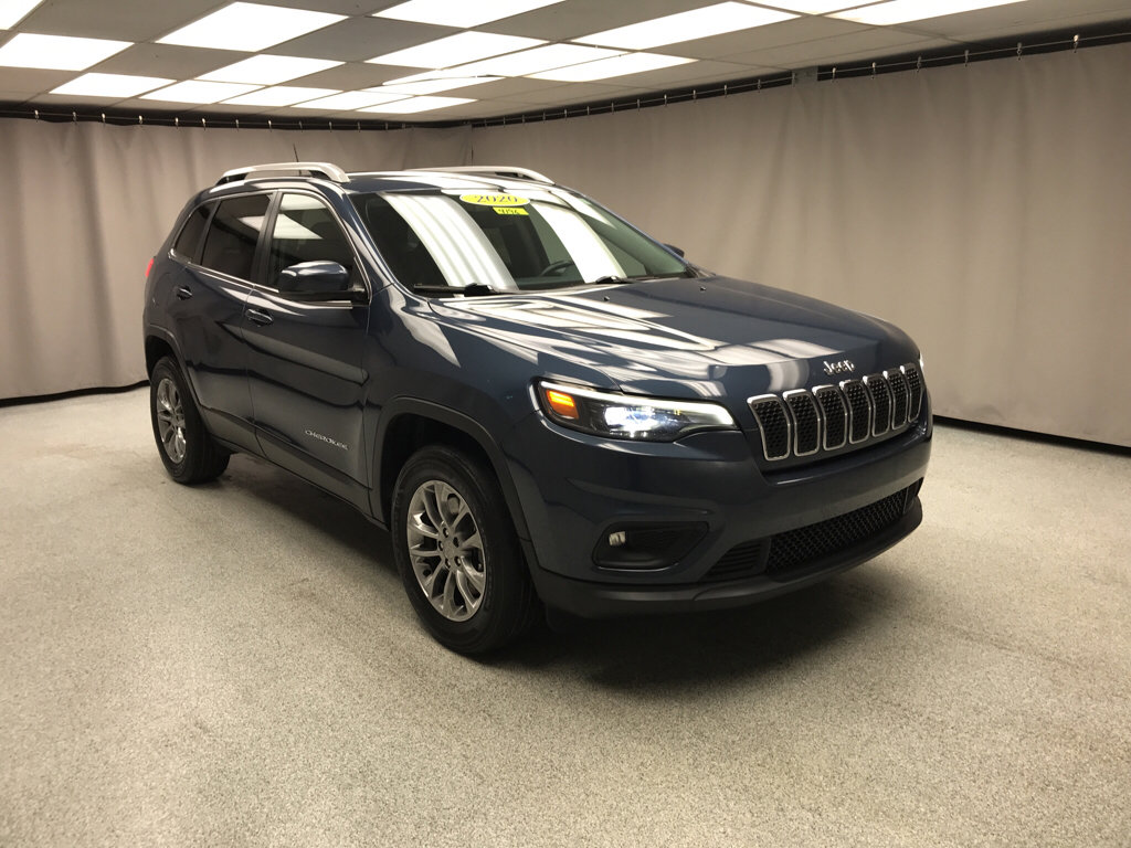 Used 2020 Jeep Cherokee Latitude Plus w/ Comfort/Convenience Group image 5