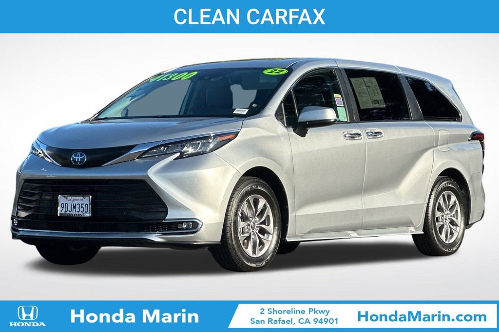 Used 2022 Toyota Sienna XLE image 9