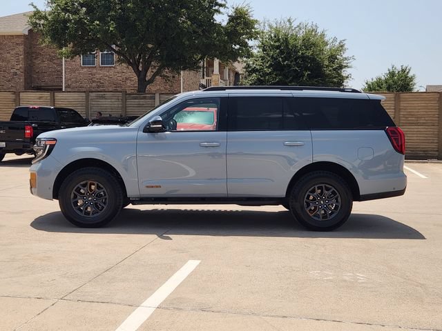 Used 2025 Ford Expedition Tremor AWD/4WD image 13
