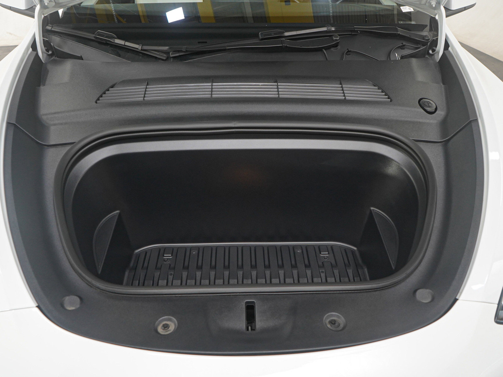 Used 2024 Tesla Model Y Long Range image 28