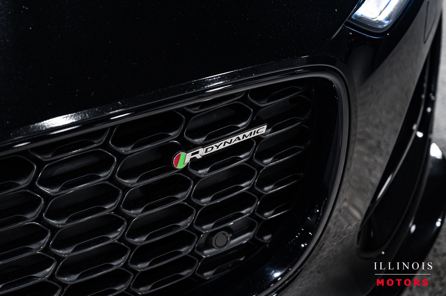 Used 2021 Jaguar F-TYPE R-Dynamic image 8