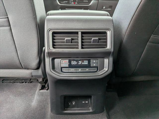 Used 2025 Volkswagen Atlas SE image 16