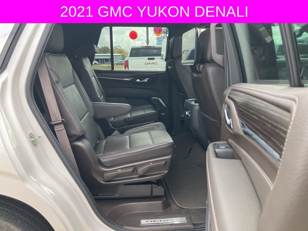 Used 2021 GMC Yukon Denali w/ Denali Premium Package image 13
