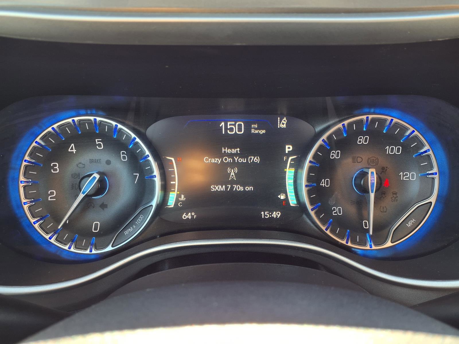 Used 2023 Chrysler Pacifica Touring-L FWD image 19