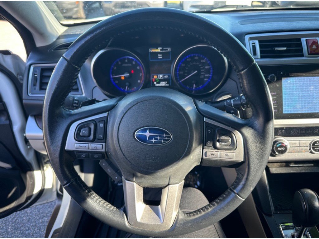 Used 2016 Subaru Outback 2.5i Limited AWD/4WD image 16