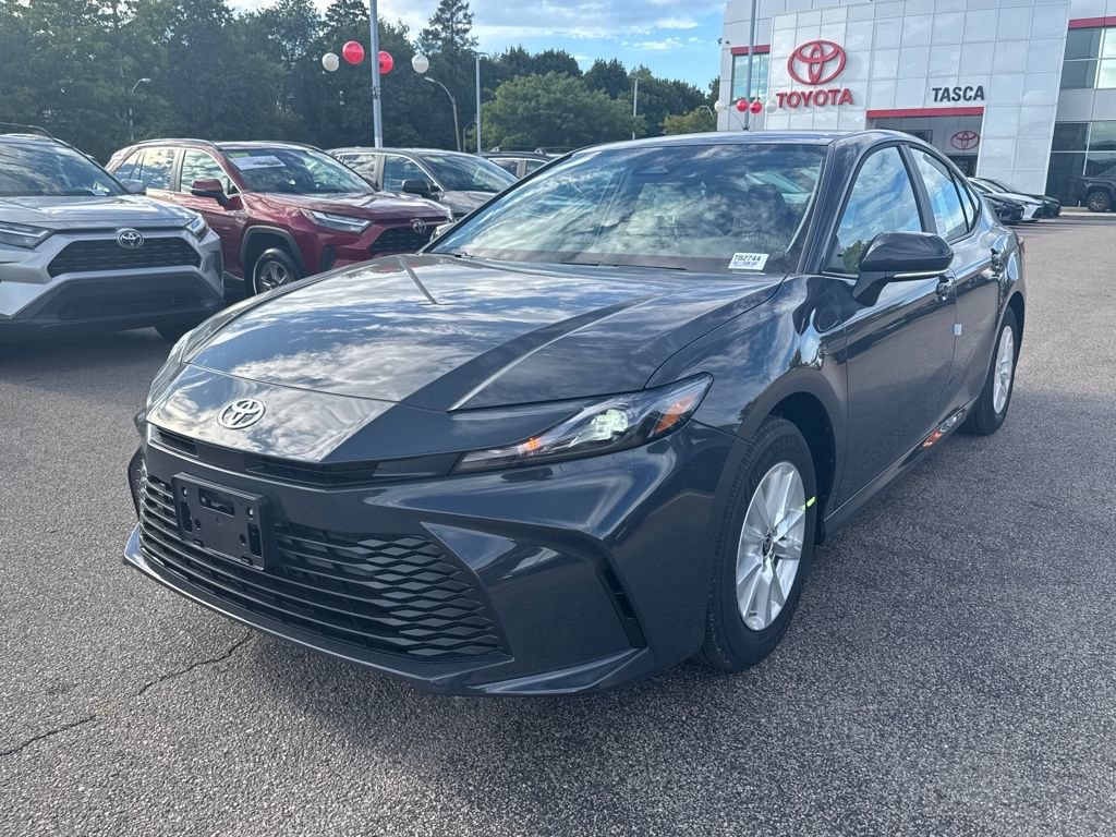 New 2026 Toyota Camry SE image 3