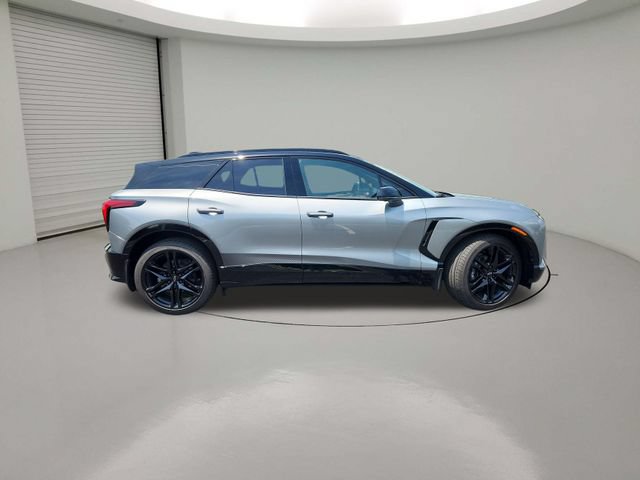 New 2026 Chevrolet Blazer EV RS w/ LPO, Blackout Package FWD image 8