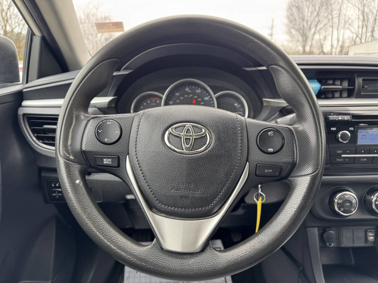 Used 2014 Toyota Corolla L FWD image 17