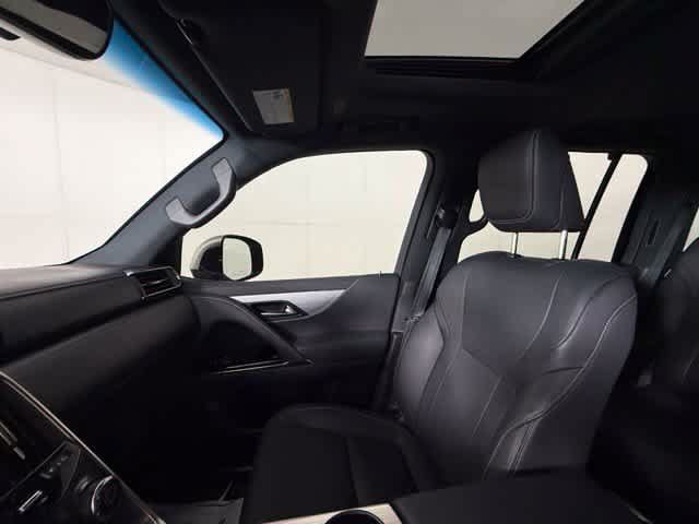 Used 2023 Lexus LX 600 F Sport w/ Accessory Package (Z1) AWD/4WD image 18