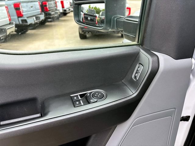 Used 2024 Ford F550 4x4 Regular Cab Super Duty image 12