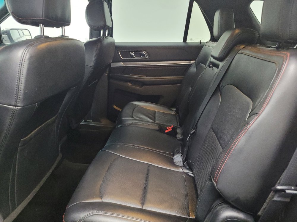 Used 2016 Ford Explorer Sport image 18