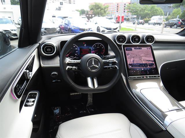 Used 2024 Mercedes-Benz GLC 300 4MATIC image 10