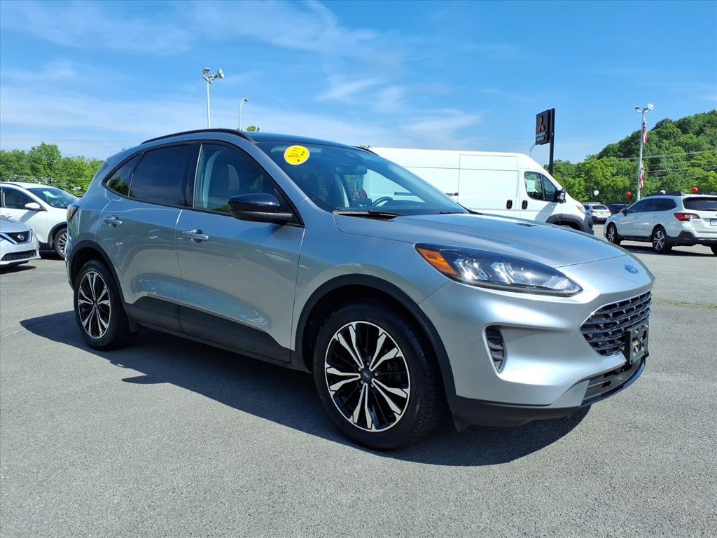 Used 2022 Ford Escape SE w/ SE Sport Appearance Package AWD/4WD image 7