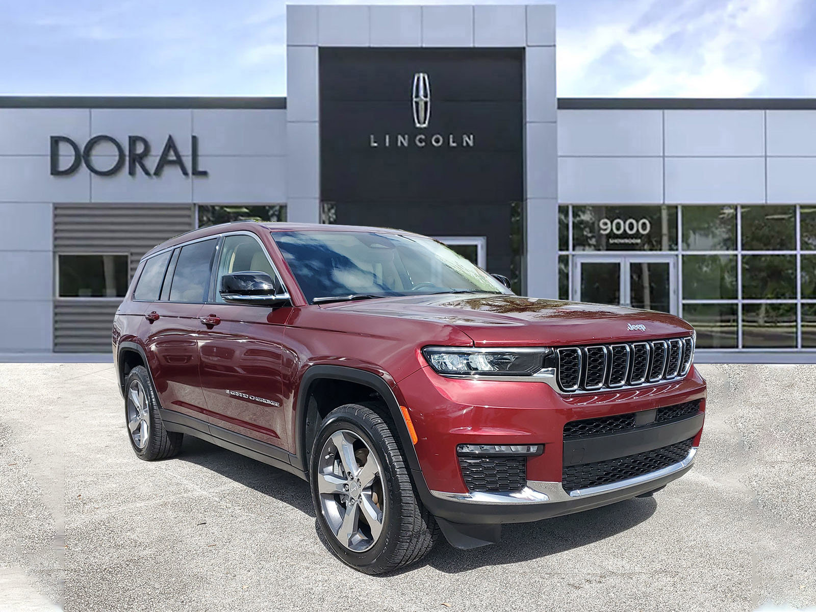 Used 2022 Jeep Grand Cherokee L Limited image 1